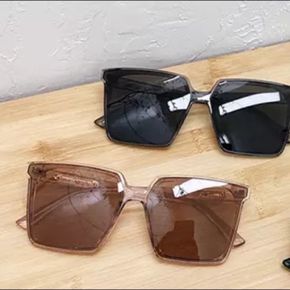 Oversized Square Tan Gradient Tint Sunglasses - Picture 5 of 6